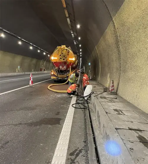 肥乡隧道排水渠清淤